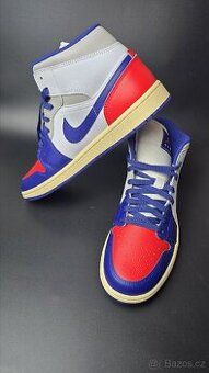 Nike Air Jordan 1 mid  44eu