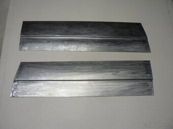 Dveře Tatra 613 - spodní plášť - 1