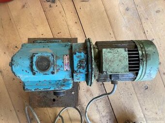 Motor s variátorem - 1