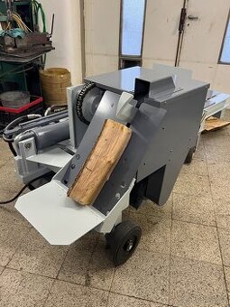 Polo automatická kombinovaná štípačka na dřevo