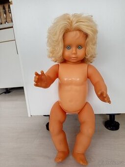 Retro panenka 70.–80. léta, mrkací oči,výška 58cm