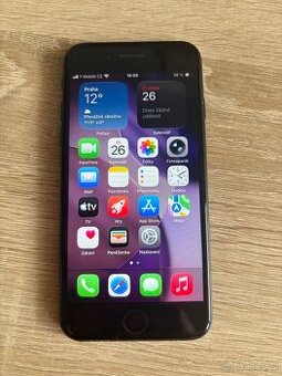 Apple iPhone SE 2020 64GB 90%