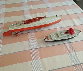 Staré hračky - lodě