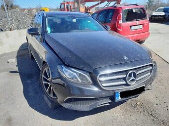 Mercedes Benz třídy E 400 combi