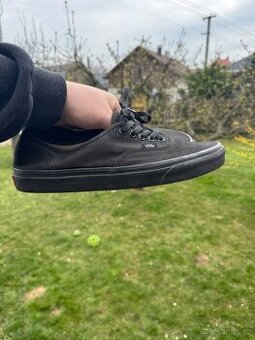 ⚫ Vans All Black / Celočerné (Vel. 45) – Výprodej