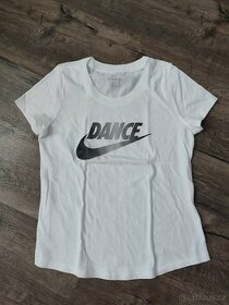 Tričko Nike velikost 146-156( 12-13 let)