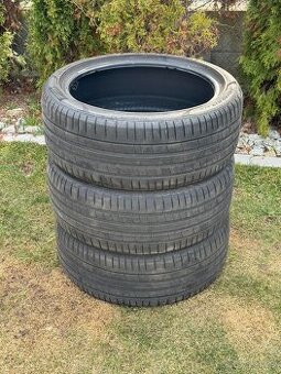 PIRELLI 245/40 R 19 - Použité 5-5.3 mm