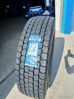 Nákladní pneu. Landspider Longtraxx DR660 315/80 R22,5