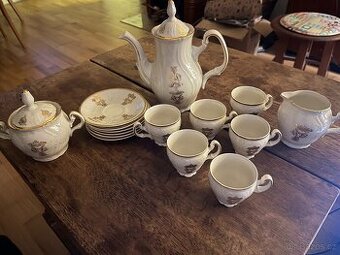 Čajový porcelánový sevis