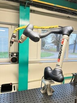Robot DOOSAN M0617 - 1