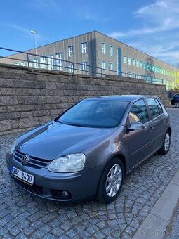 Volkswagen Golf V