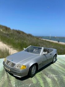 Mercedes-Benz SL500 SL model auta 1:18