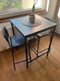 Stůl IKEA - jídelní + dvě židle (barový set)