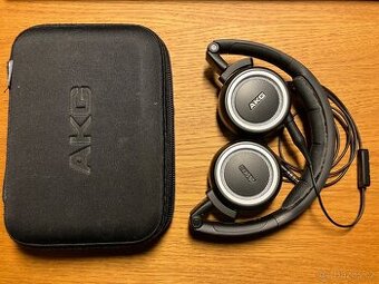 Sluchatka AKG K451