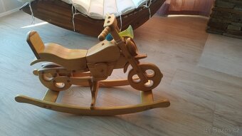 Houpaci drevena motorka - 1
