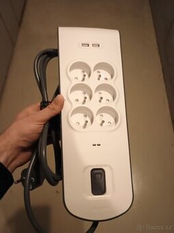 Belkin BSV604 přepěťová ochrana