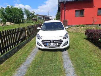 Hyundai i30 kombi 1.6 GDI