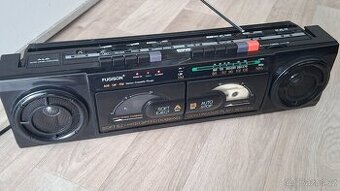 Prodám radiomagnetofon Fugison MI 33-90let