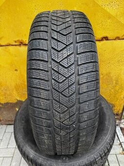 Zimní pneumatiky Pirelli 235/65/17
