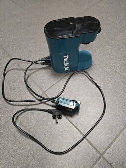 Kávovar Makita DCM500