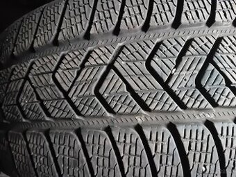 Prodám pneu 235/55/19/ Zimni Pirelli