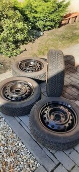 4 x plechové disky + zimní pneumatiky 185/65 R15 88 T
