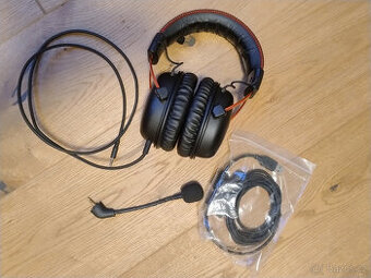 Hyper X Cloud 2 gaming headset slucháka