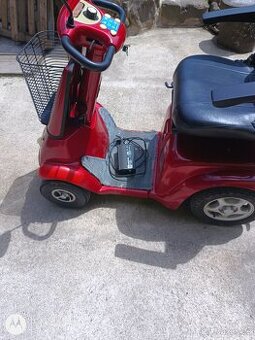 Elektrická čtyřkolka