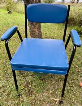 Toaletní křeslo pevné