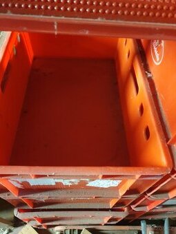 Prepravky bedny plastove