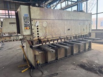 Nůžky tabulové CNTA 3150/16A hydraulické