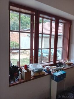 Velke dřevěné okno na zakazku a dveře