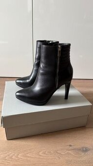 Dámské kožené kozačky