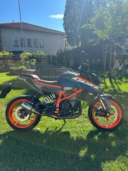 KTM duke 390 2024