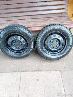 2ks Zimních pneumatik na diskách 165/70/R13