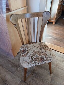 Starožitná židle po renovaci