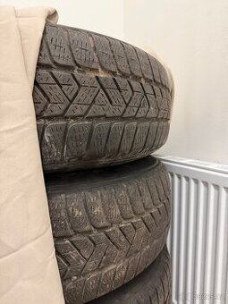 Zimni pneu s rafky 5x120 215 65 17