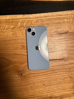 iPhone 14 256 GB – světle modrý – velmi dobrý stav