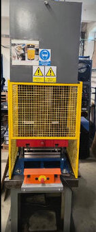 Lisy - hydraulické PYE 63 .