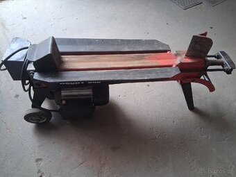 Štípačka na dřevo