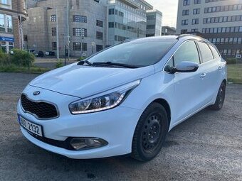 Kia Ceed SW 1.6 GDI 99 kw, 2014, 259 000 km, FIFA World Cup