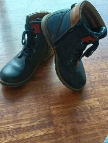 Dětské chlapecké kožené zimní / podzimní boty vel.38