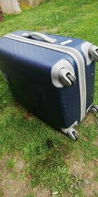 cestovní kufr