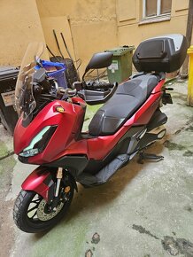 Prodám skútr Honda ADV 350