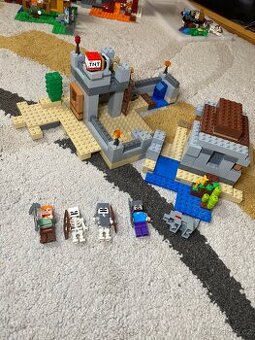 Prodám - Lego MINECRAFT 21121 Pouštní hlídková stanice