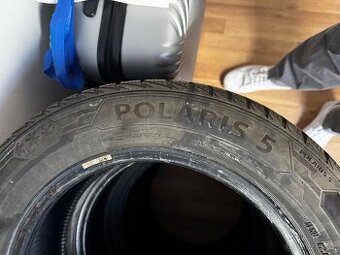 Zimní pneu Barum Polaris 5 195/60R15