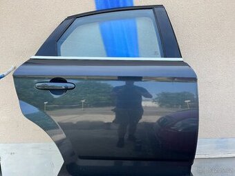 Dveře Ford Mondeo MK4 liftback, pravé zadní, kód barvy 6DYE