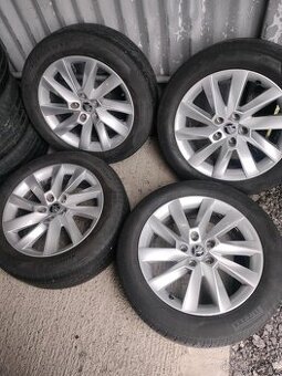 4ks alu disky orig. Škoda 5x112 R17 pneu 215/55 r17