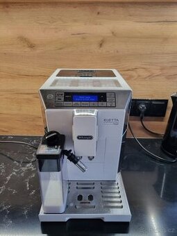 Kávovar Delonghi Eletta CappucinoTop