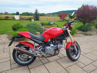 Ducati Monster 750 - 1